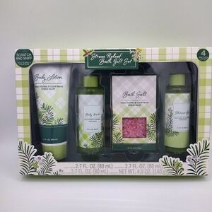 Stress Relief Bath Gift Set | 4-Piece Spa Bundle | Holly Floral & Clear Musk NIB